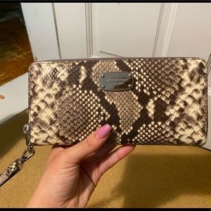 MK wallet